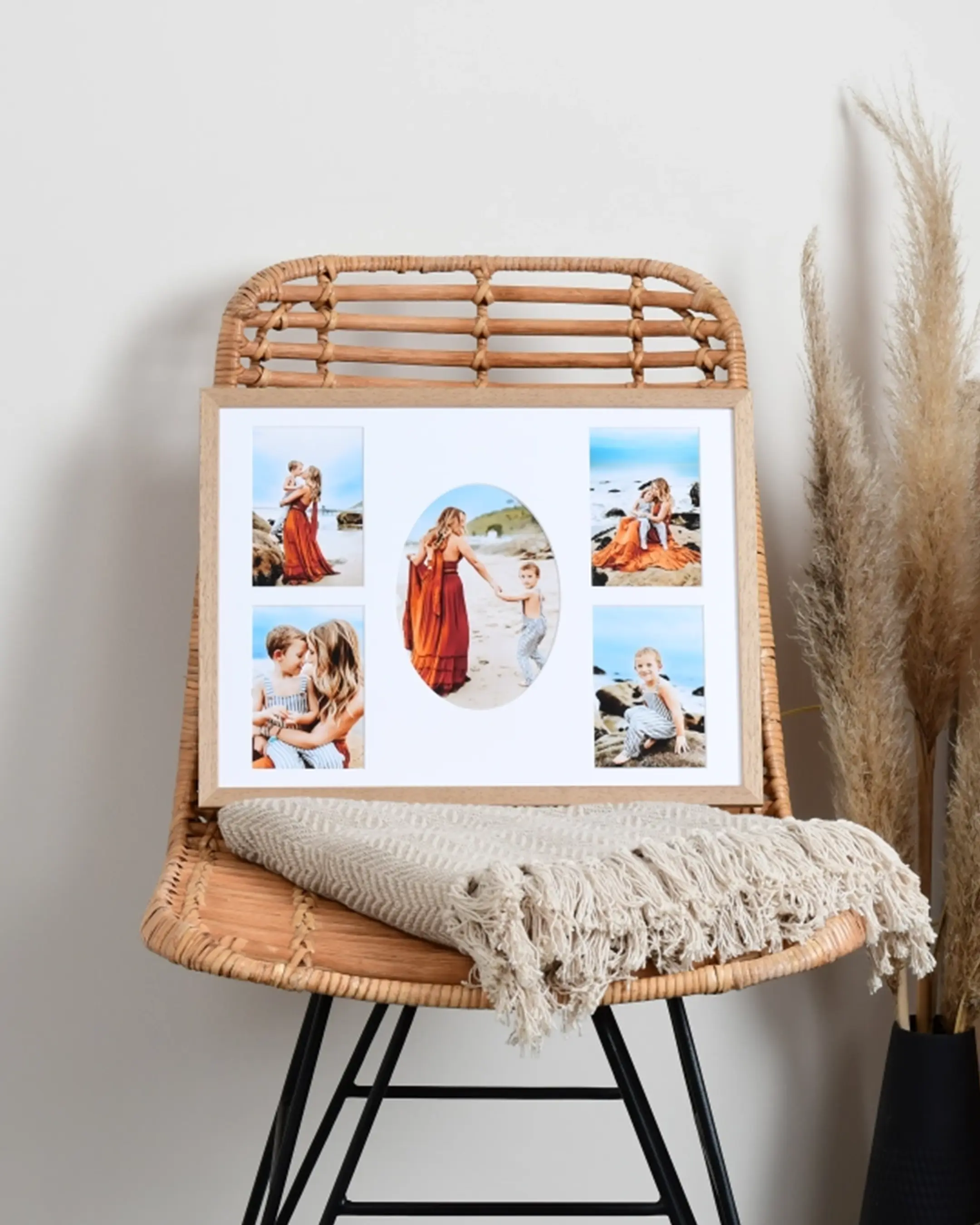 Passepartoutcollage Vivienne 30x40 cm im Wohnraum